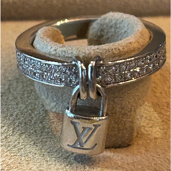 Louis Vuitton Berg Lockit Ring K18Wg Diamond #52 Size 6 - Picture 8 of 11
